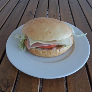 MOLLETE YORK Y QUESO